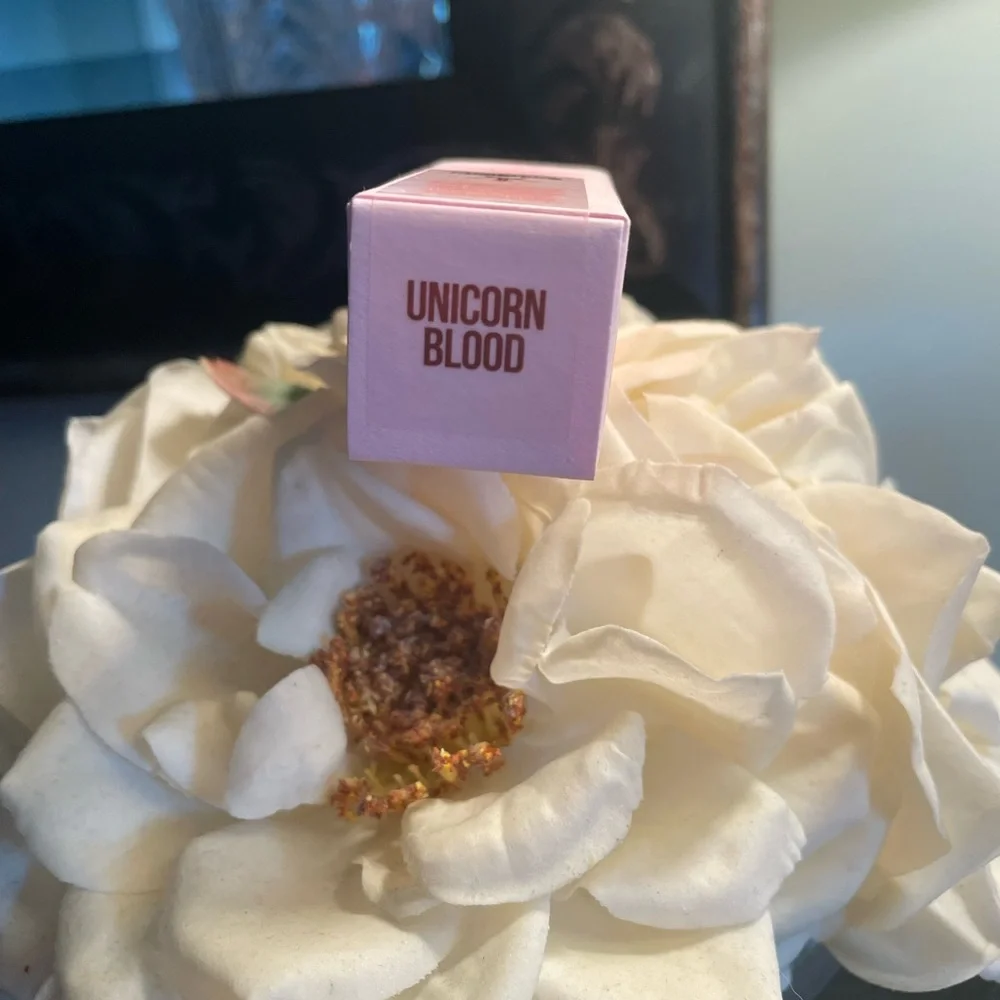 💥🆕💥JEFFREE STAR Star Cosmetic Trap Lipstick - Unicorn Blood (color)